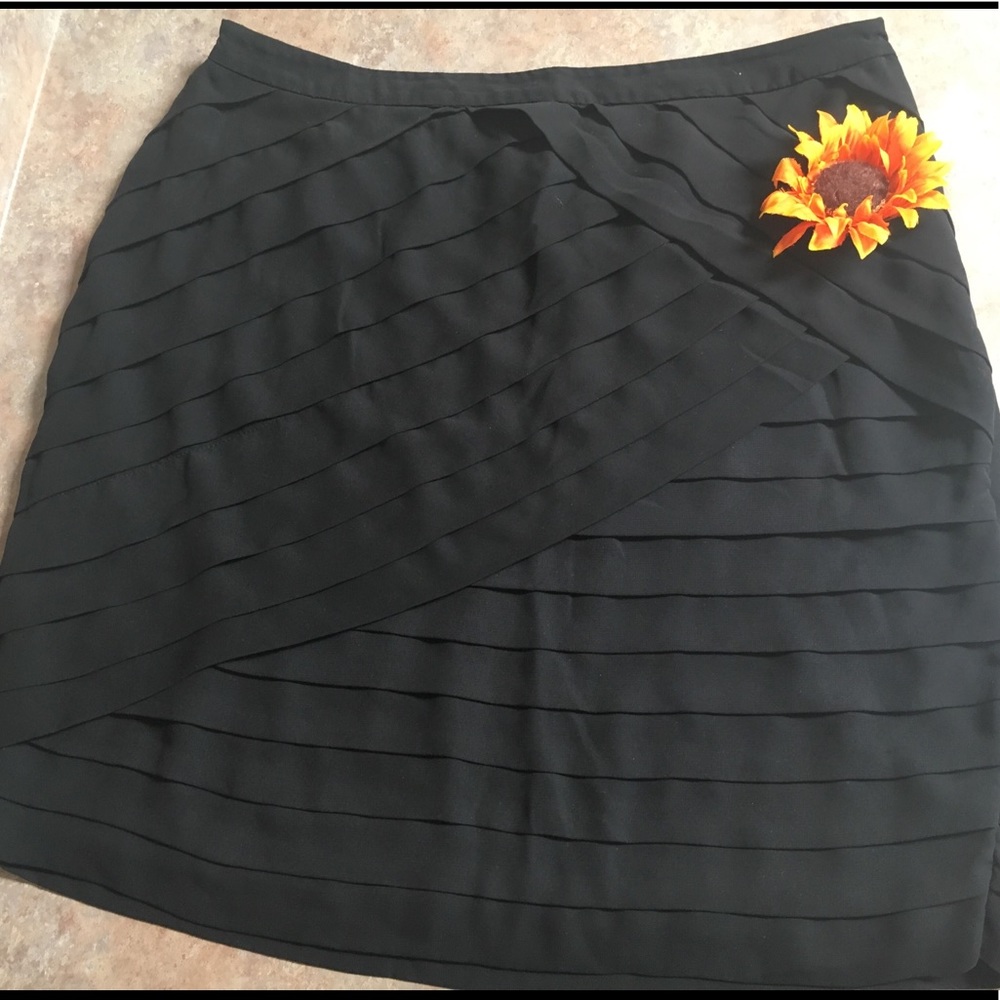 New York & company tiered mini skirt